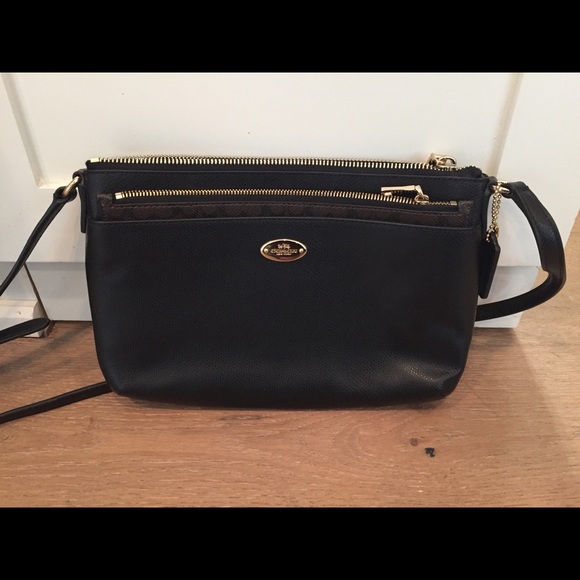 Coach purse - Picture 2 of 3